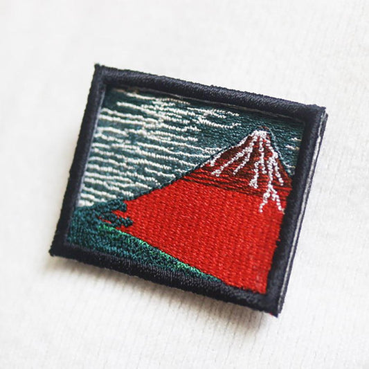 MARUSHIN Hokusai Red Fuji Embroidery Brooch (20g) - LOG-ON