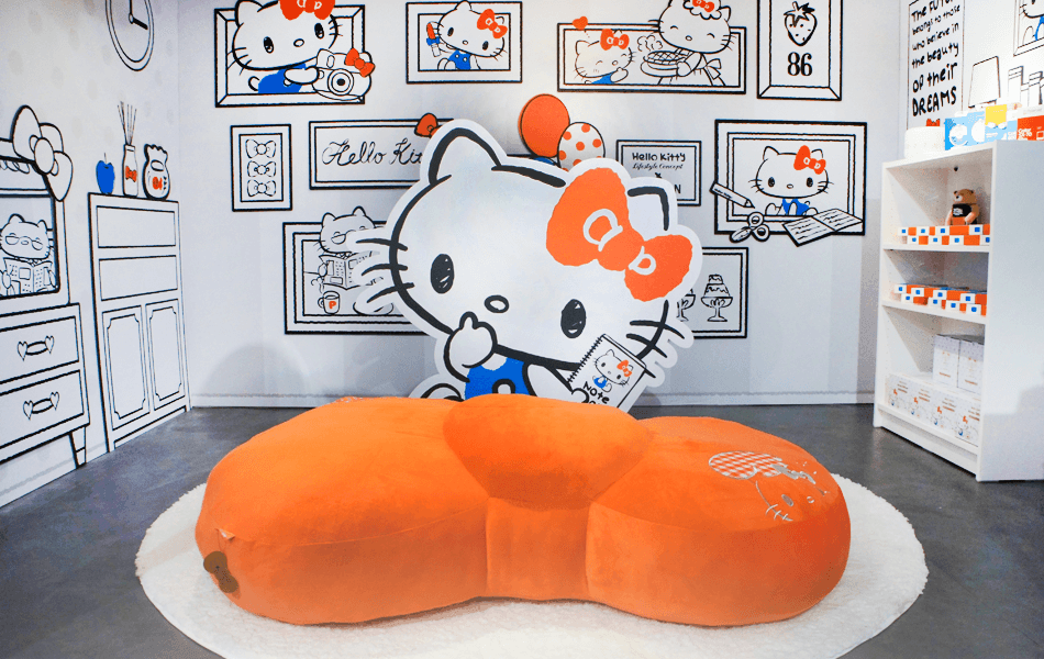 Visit Hello Kitty Lifestyle Concept x LOG-ON Pop-up Store