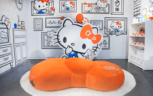 Visit Hello Kitty Lifestyle Concept x LOG-ON Pop-up Store - LOG-ON