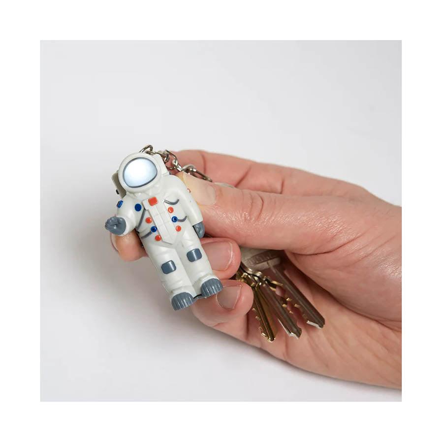 KIKKERLAND Astronaut Keychain - LOG-ON