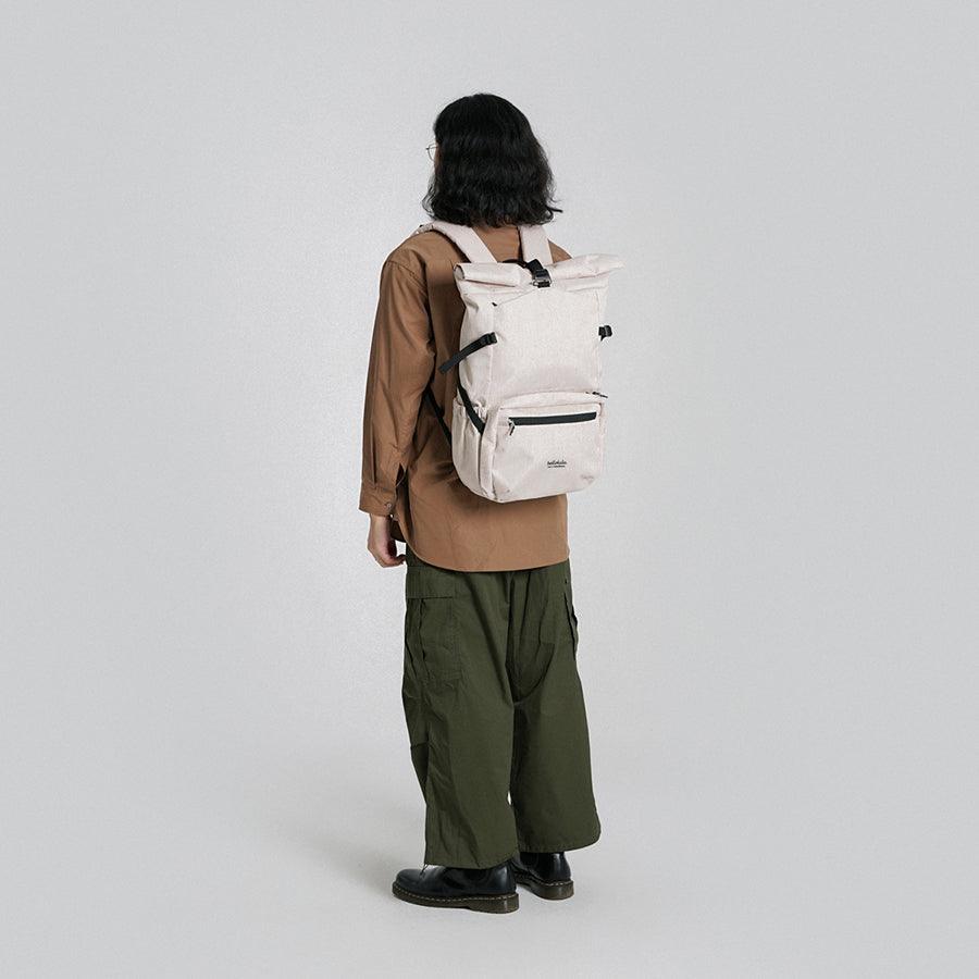 HELLOLULU Holger - DSLR Camera Backpack Milk - LOG-ON