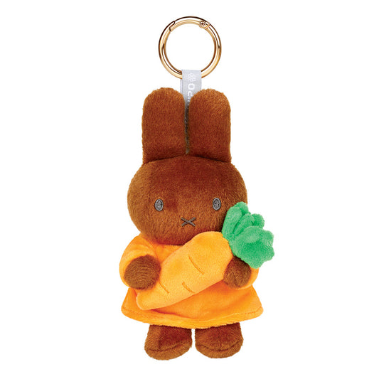 VIPO Melanie with Carrot Keychain